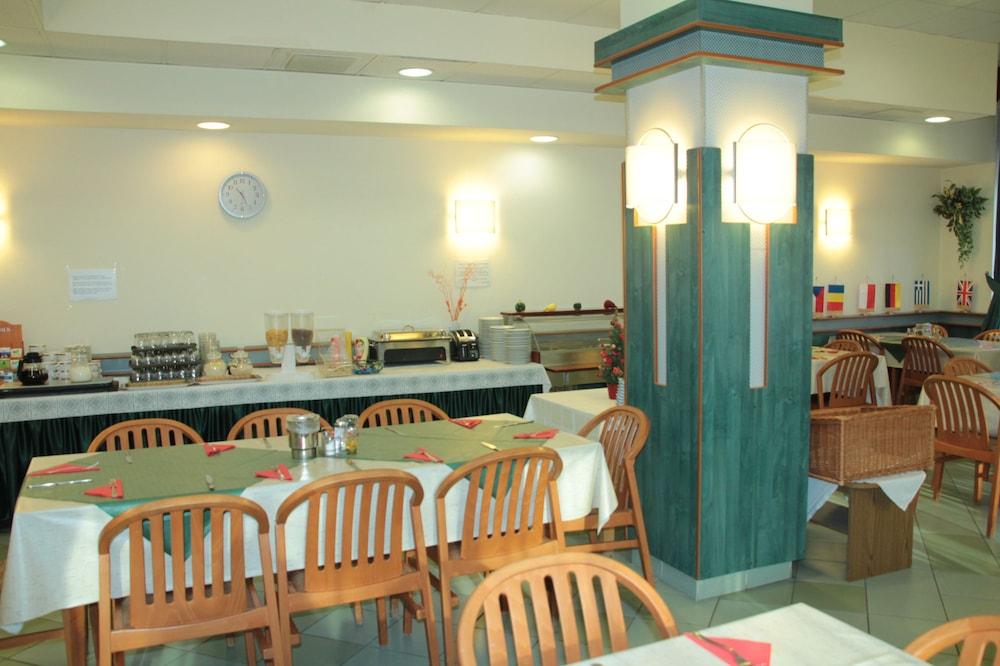 蒂萨体育酒店 塞格德 外观 照片